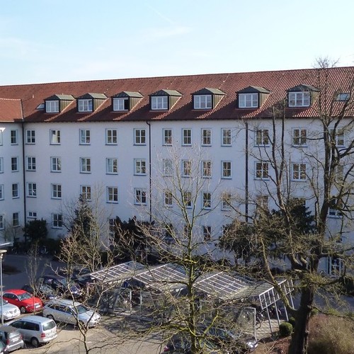 Das Foto zeigt das I-Gebäude des LWL. Hier sind Teile des LWL-Dezernats Jugend und Schule zu finden.